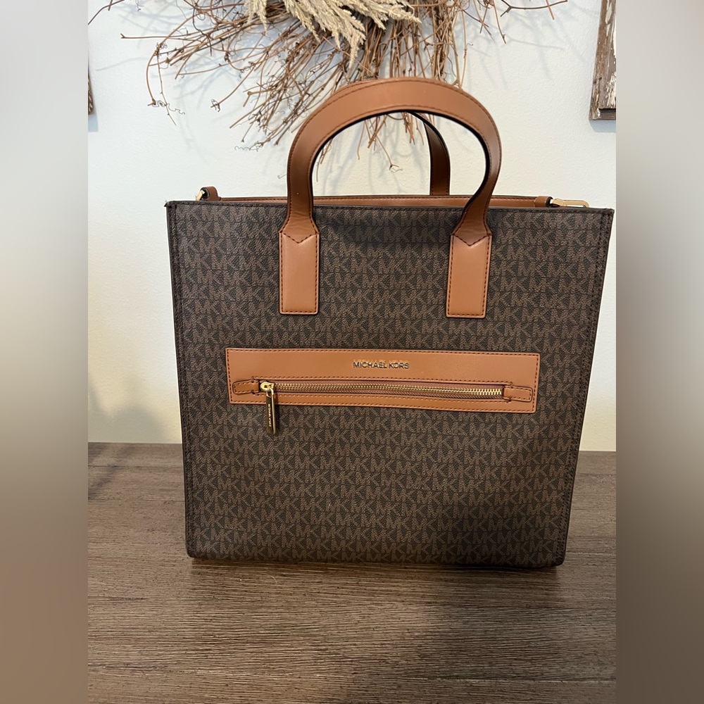 Michael Kors Kenley Large Tote Bag